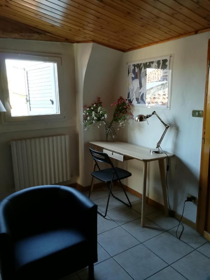 Alloggio Incantevole Sui Tetti Di Bolonia Exterior foto
